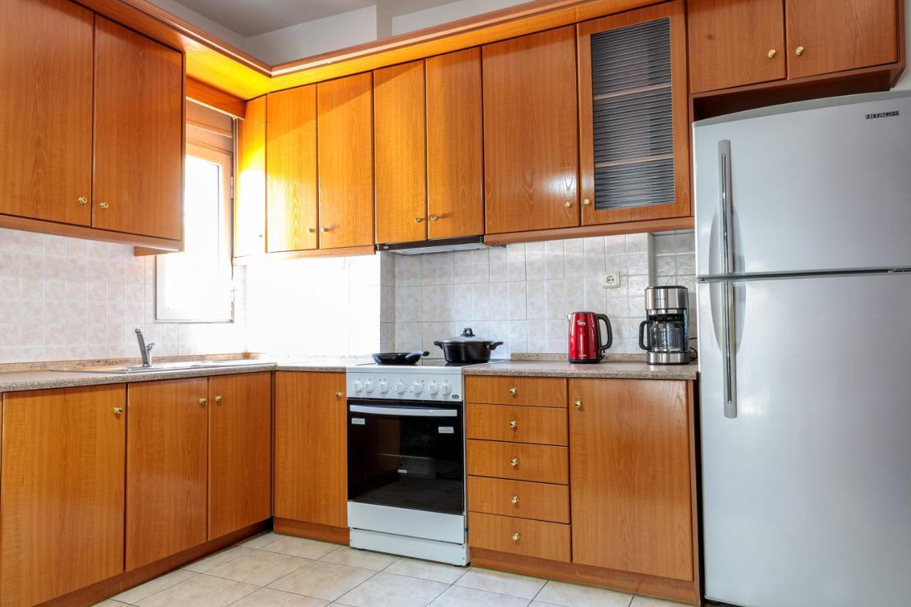 Blaze Studios & Apartments ซานธี ภายนอก รูปภาพ