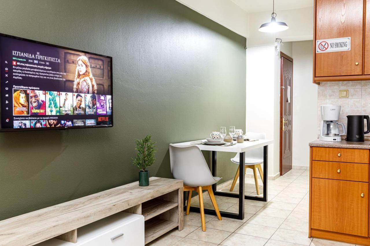 Blaze Studios & Apartments ซานธี ภายนอก รูปภาพ