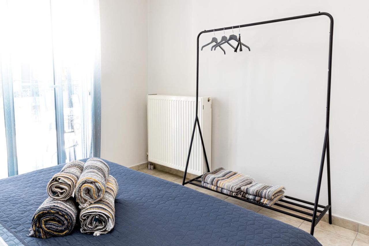 Blaze Studios & Apartments ซานธี ภายนอก รูปภาพ