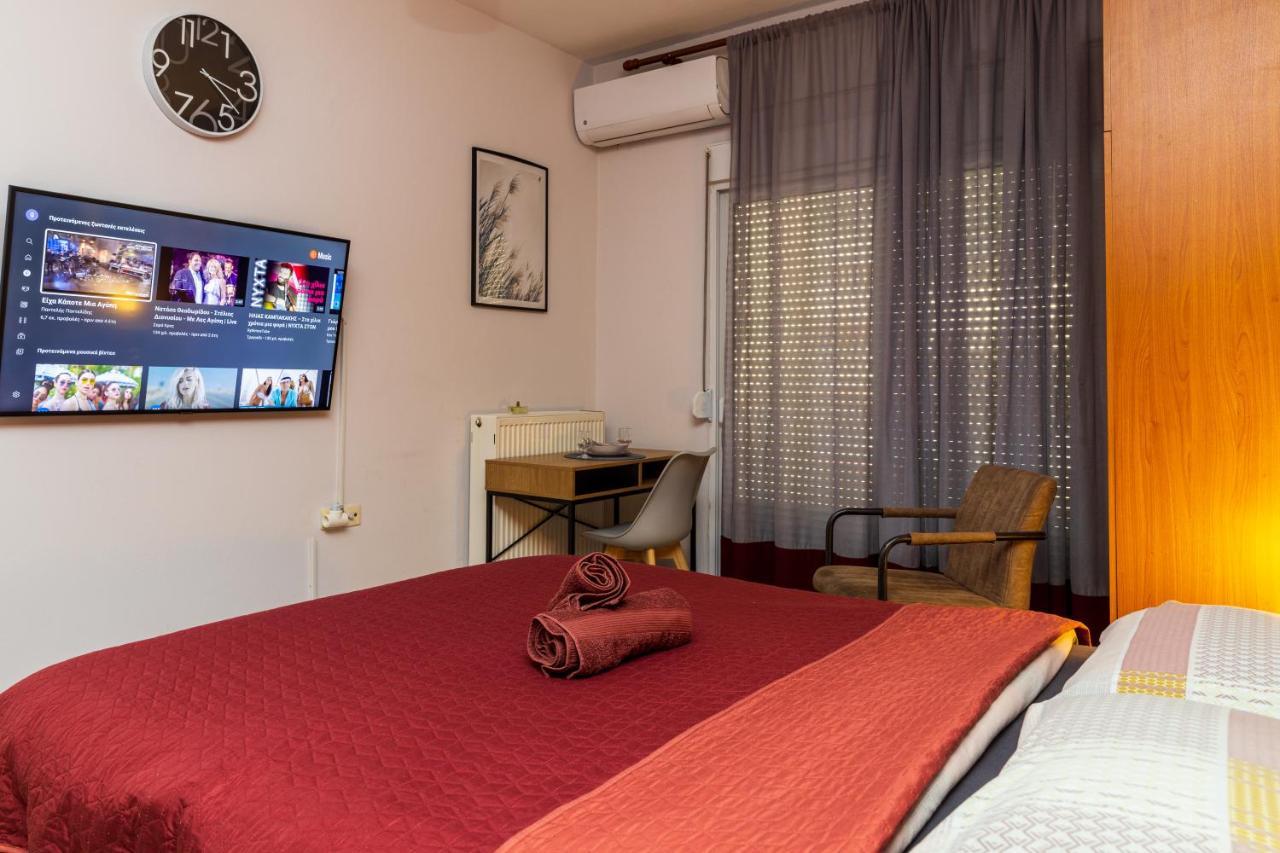 Blaze Studios & Apartments ซานธี ภายนอก รูปภาพ