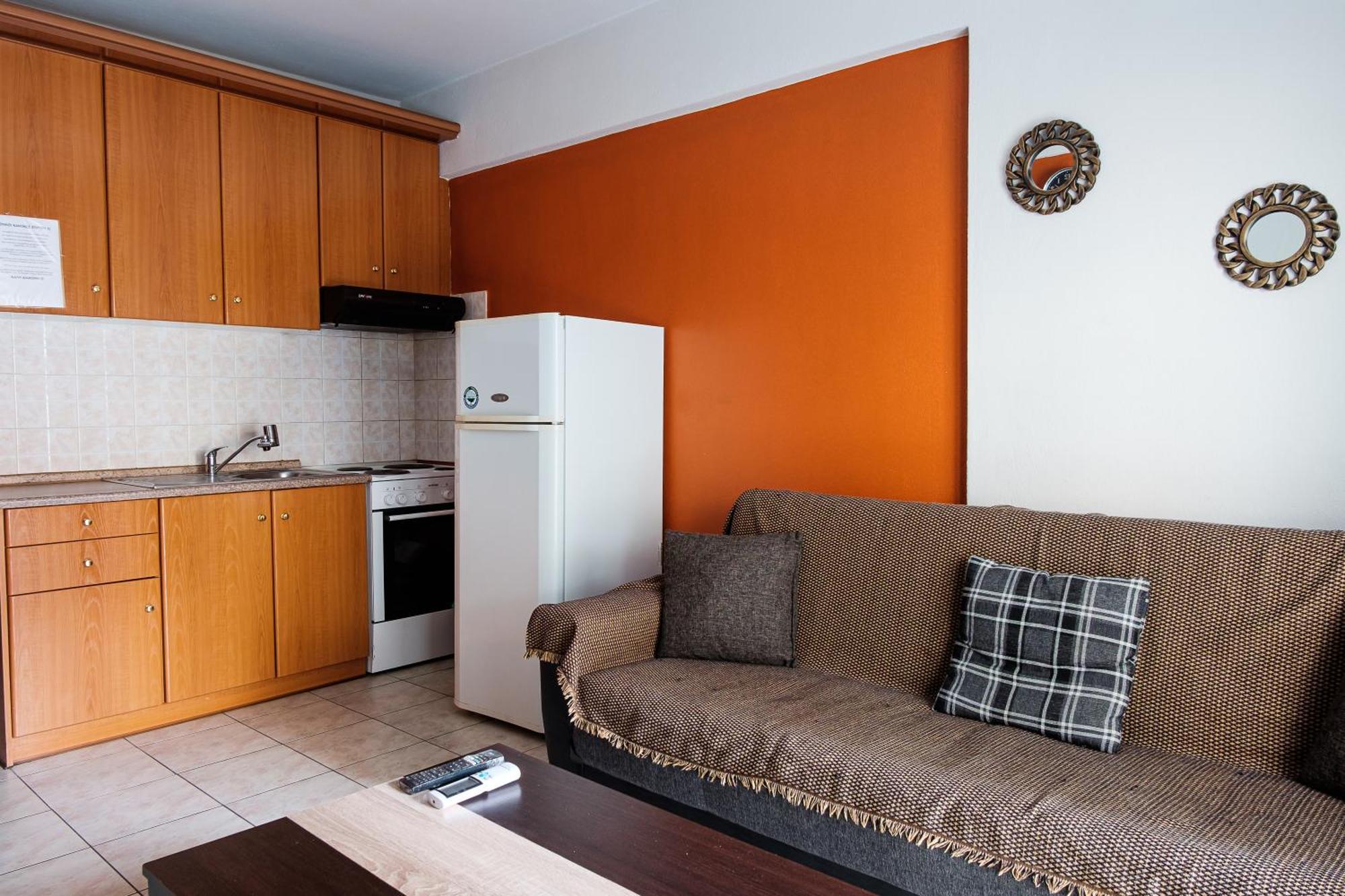 Blaze Studios & Apartments ซานธี ภายนอก รูปภาพ